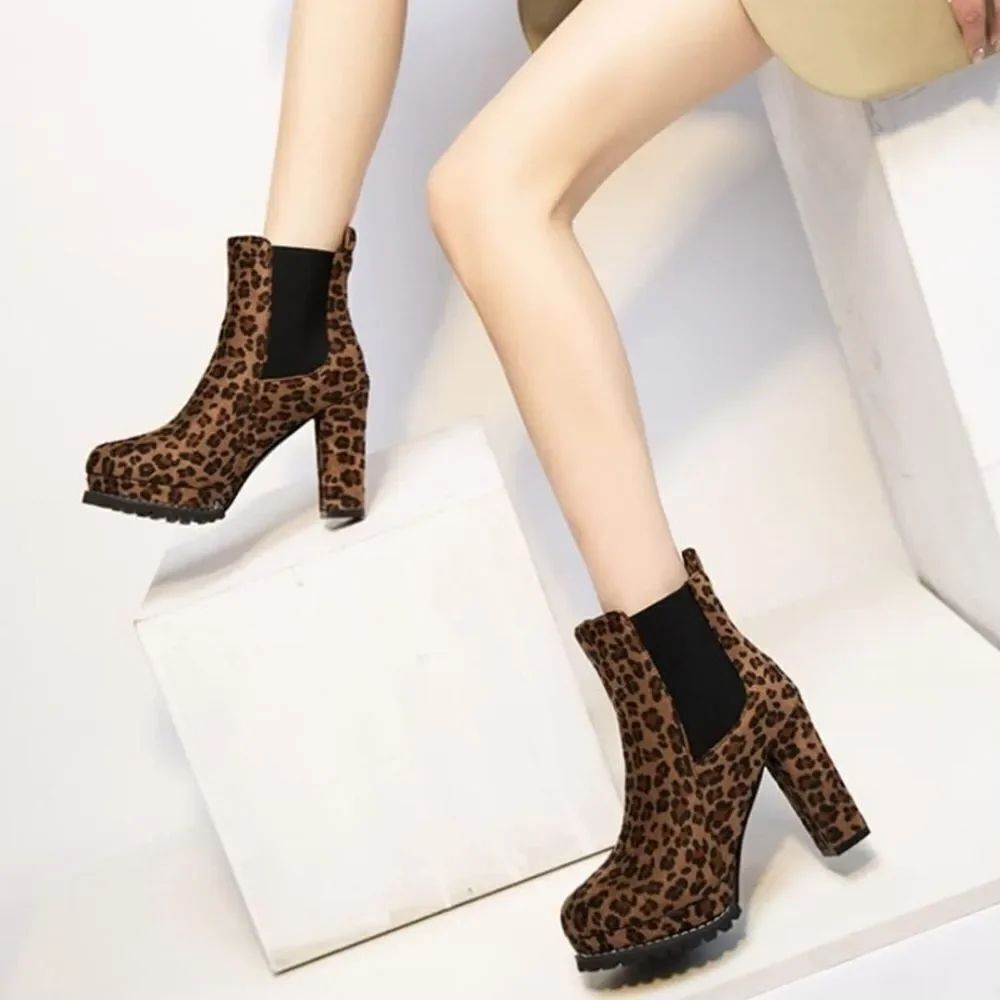 BRAND NEW LILIANA ANIMAL PRINT PLATFORM ANKLE BOOTS